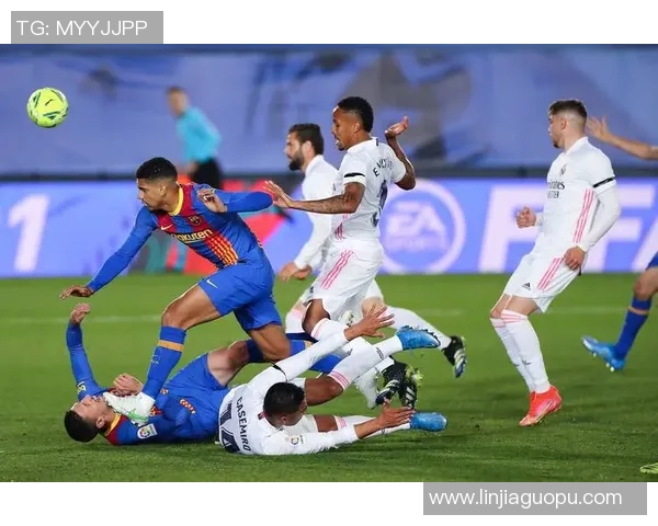 巴萨与皇马巅峰对决回顾：2018年5月7日经典战役再现足球魅力